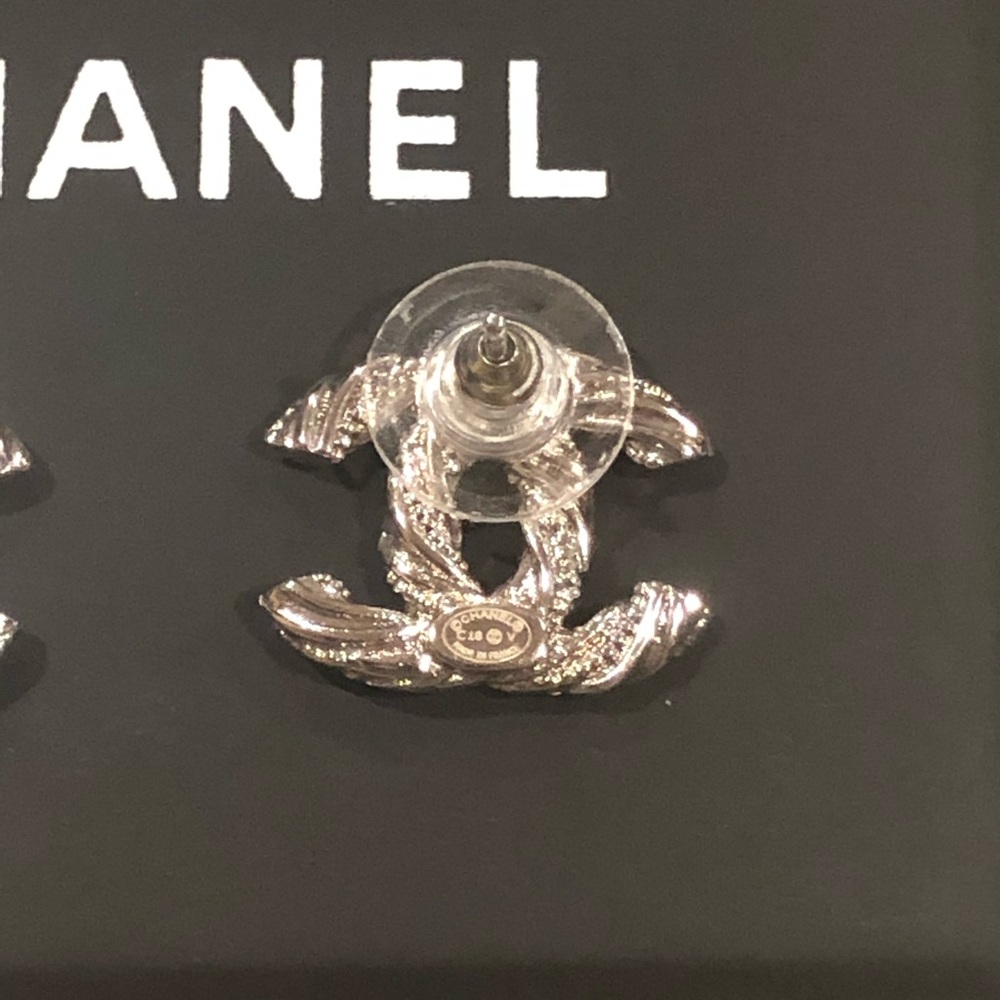 Auth CHANEL CC Twist Silver & Rhinestone Earrings - Picture 8 of 8